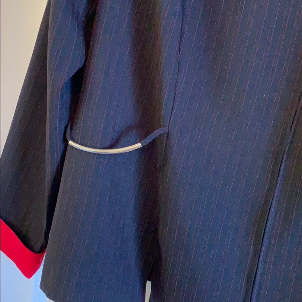 Blazer - Picture 2 of 4